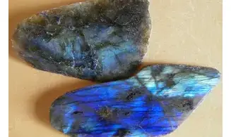 Labradorite Pierre brute 1 Face polie