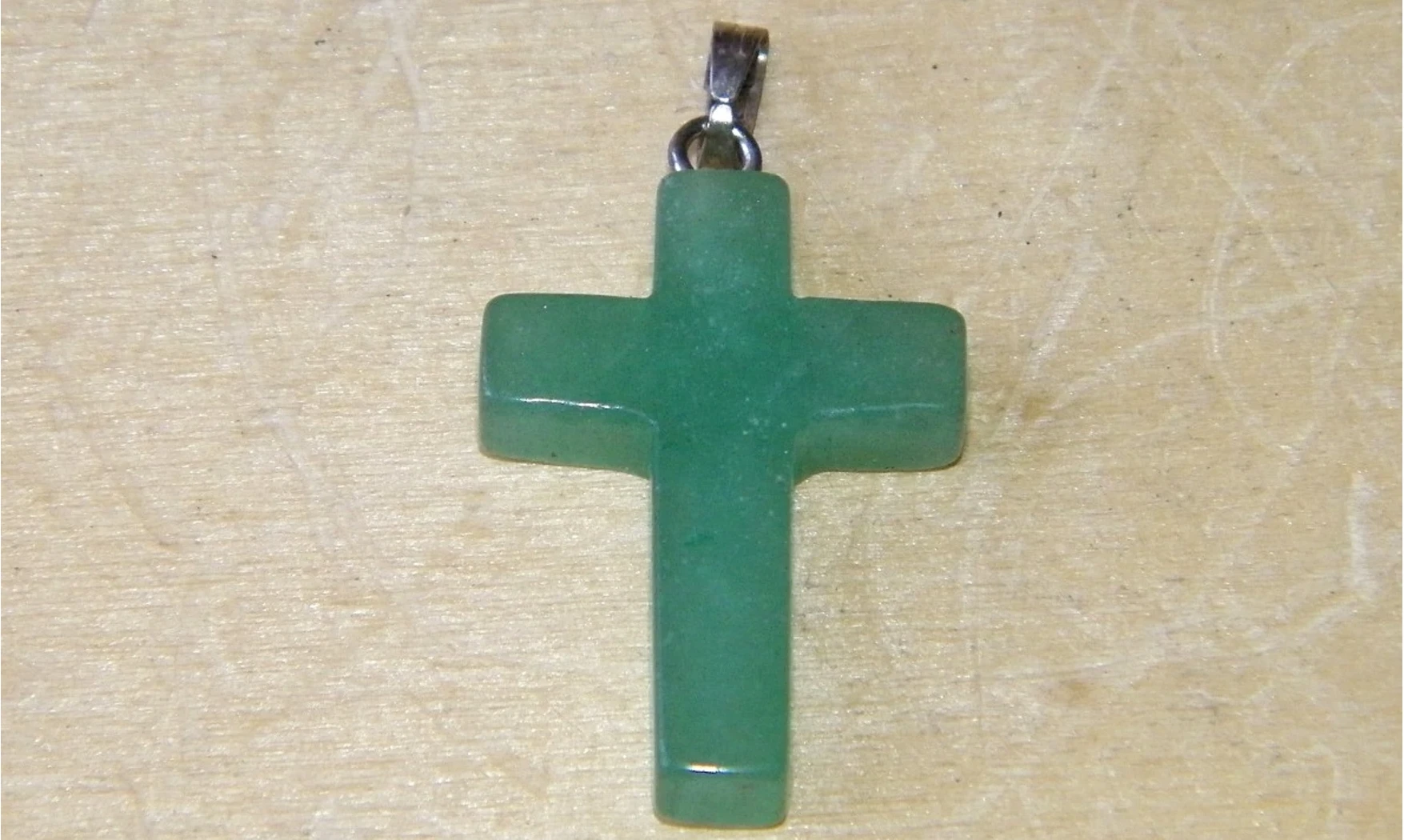 Croix Aventurine verte pierre pendentif