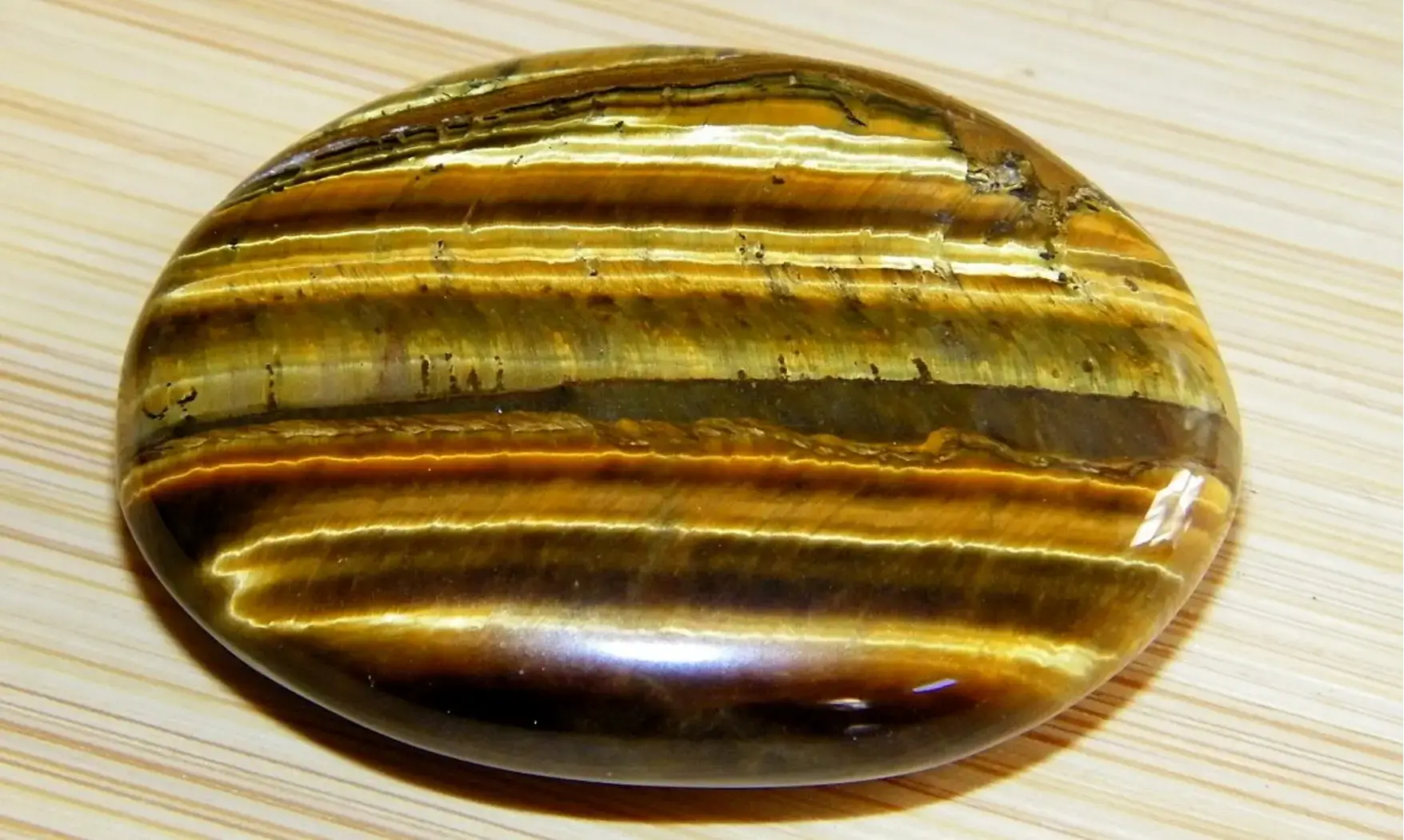 Oeil de Tigre Galet pierre plate