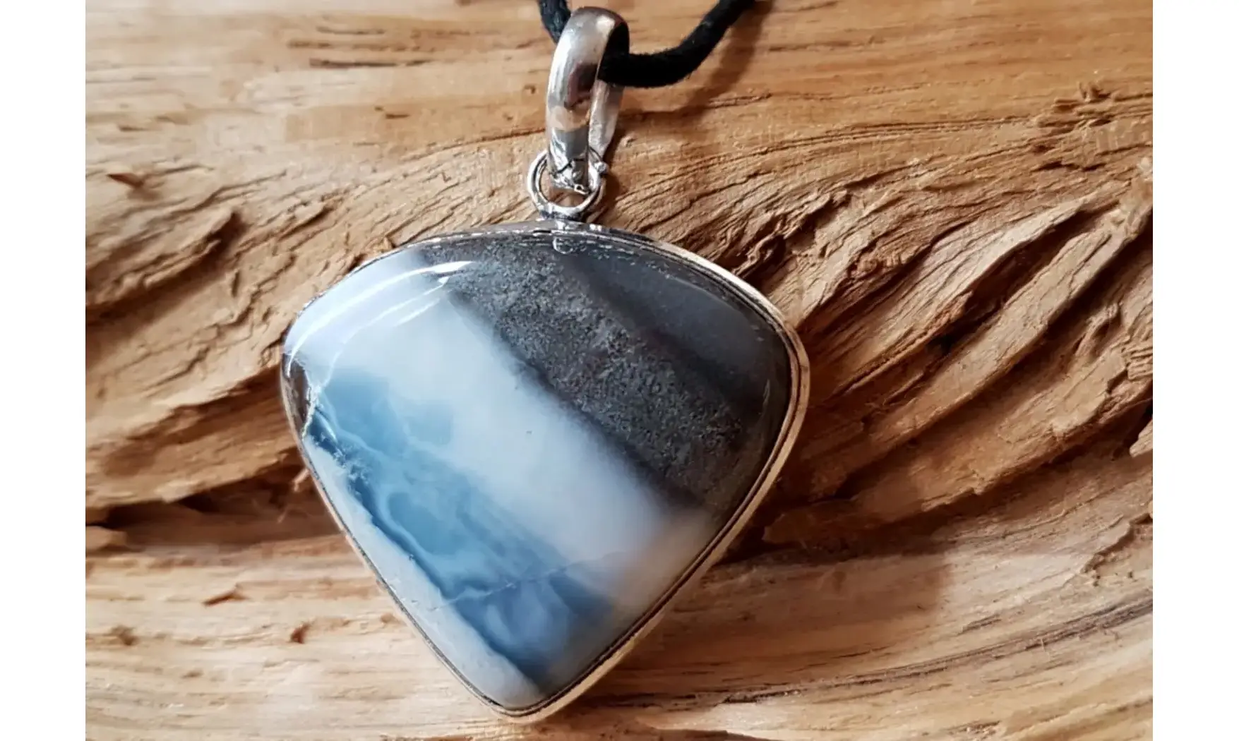 Owyhee blue Opal & 925 Silver plated
