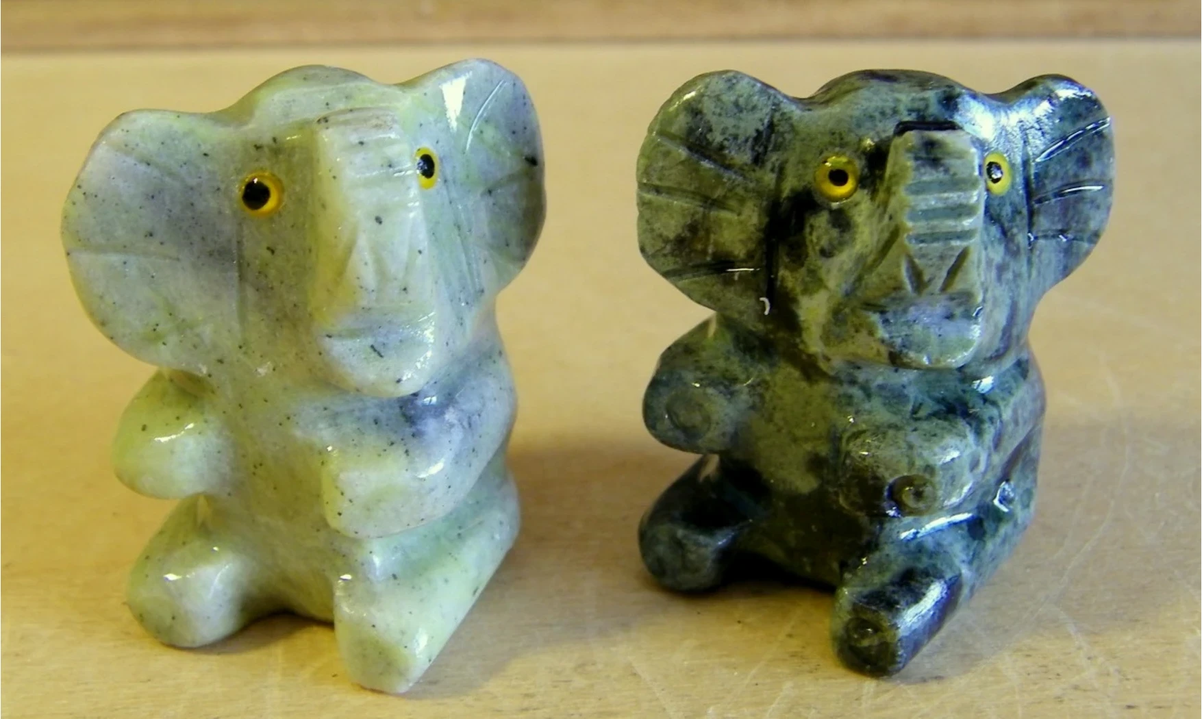 Éléphant pierre Serpentine
