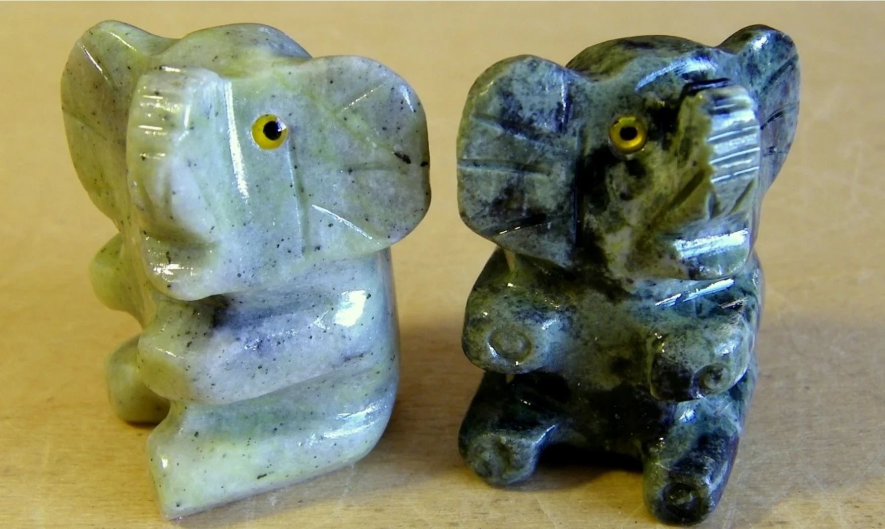 Éléphant pierre Serpentine