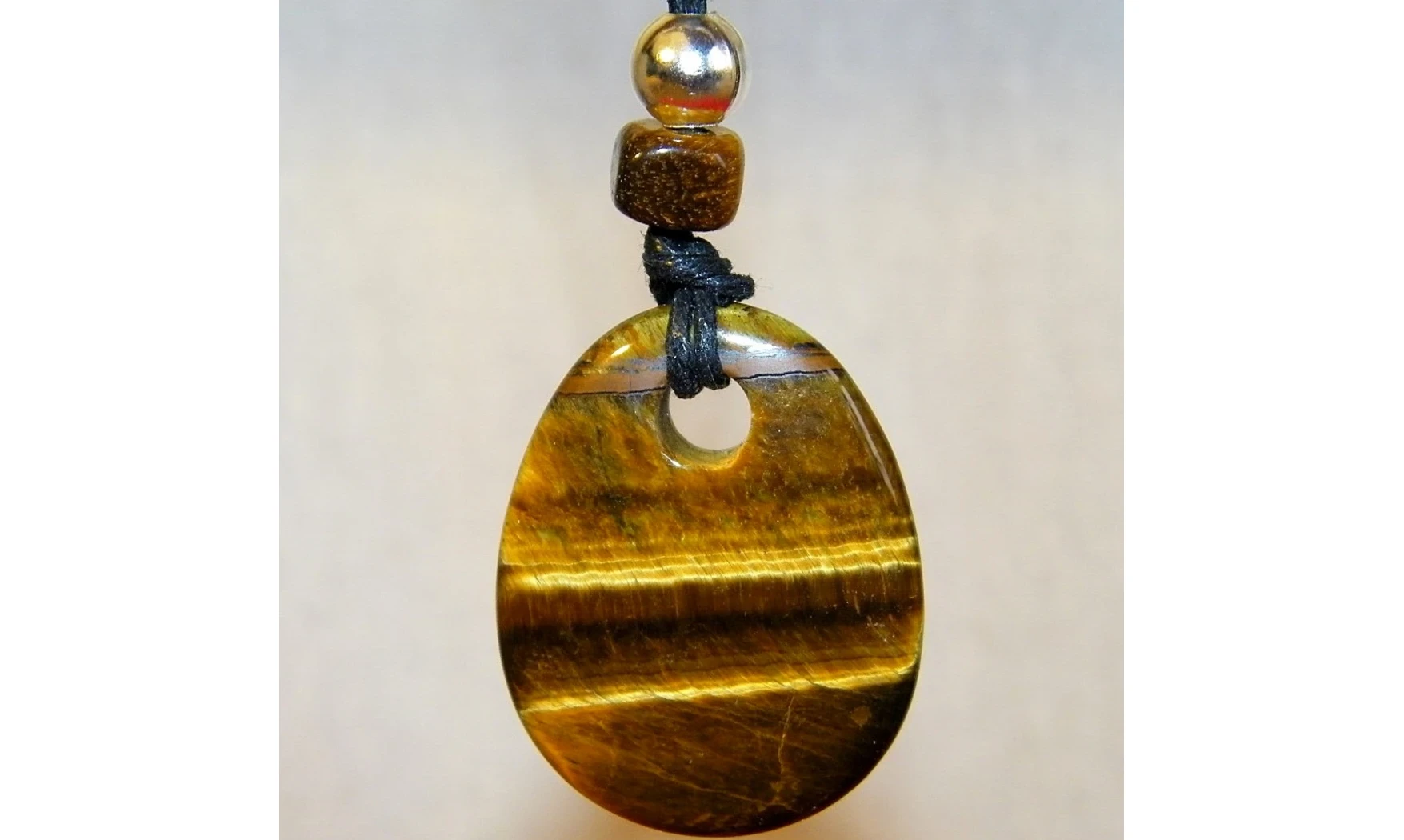 Oeil de Tigre Galet pierre pendentif