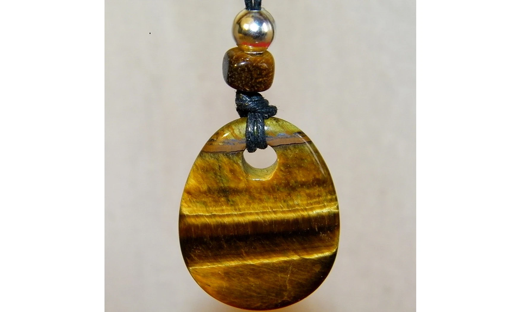 Oeil de Tigre Galet pierre pendentif