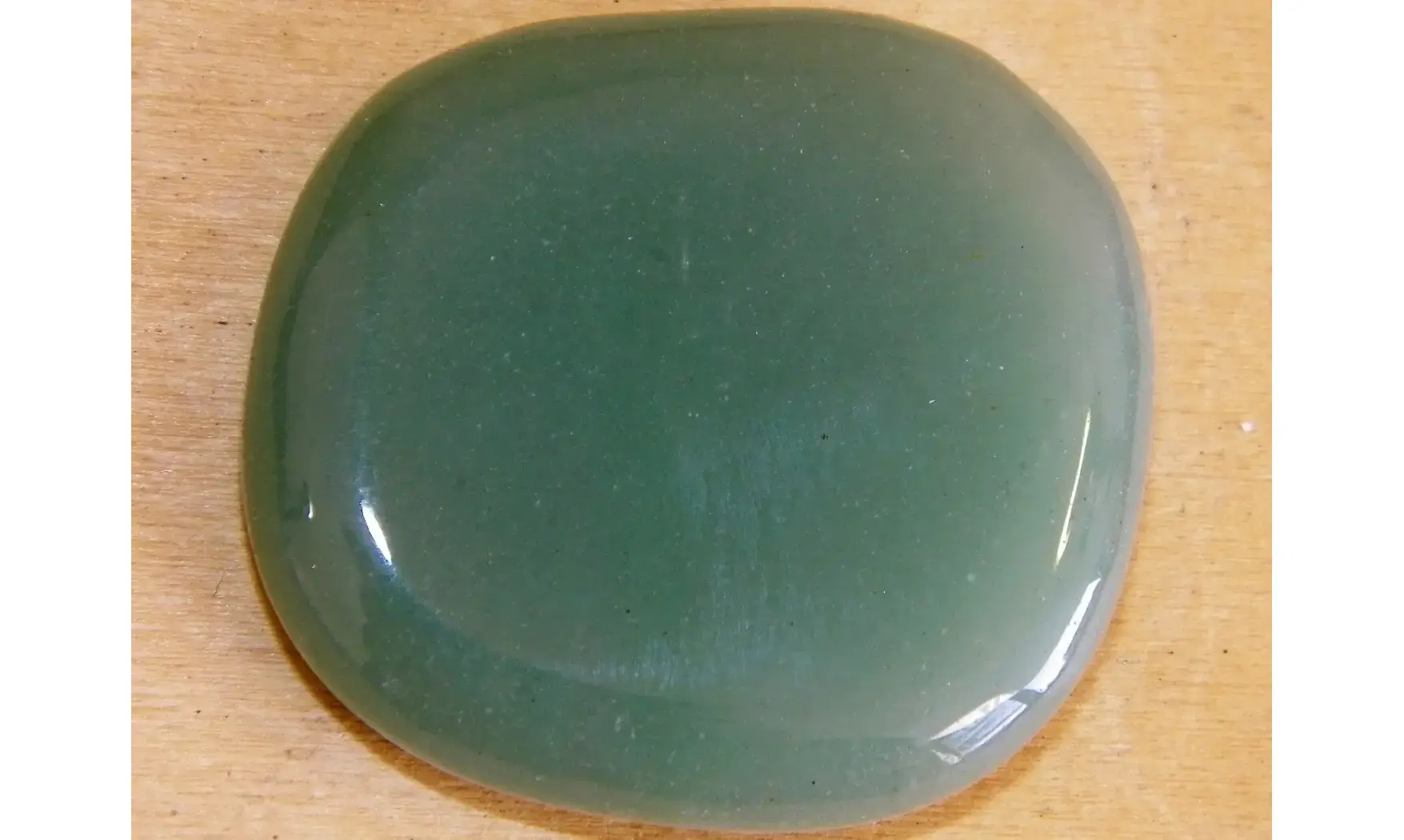 Aventurine verte Galet pierre plate
