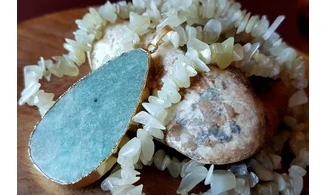 Amazonite / Jade Collier sautoir pierres