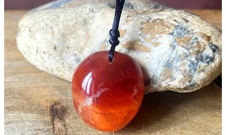 Cornaline pierre percée A pendentif
