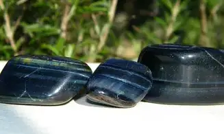 Oeil de Faucon Galet pierre roulée