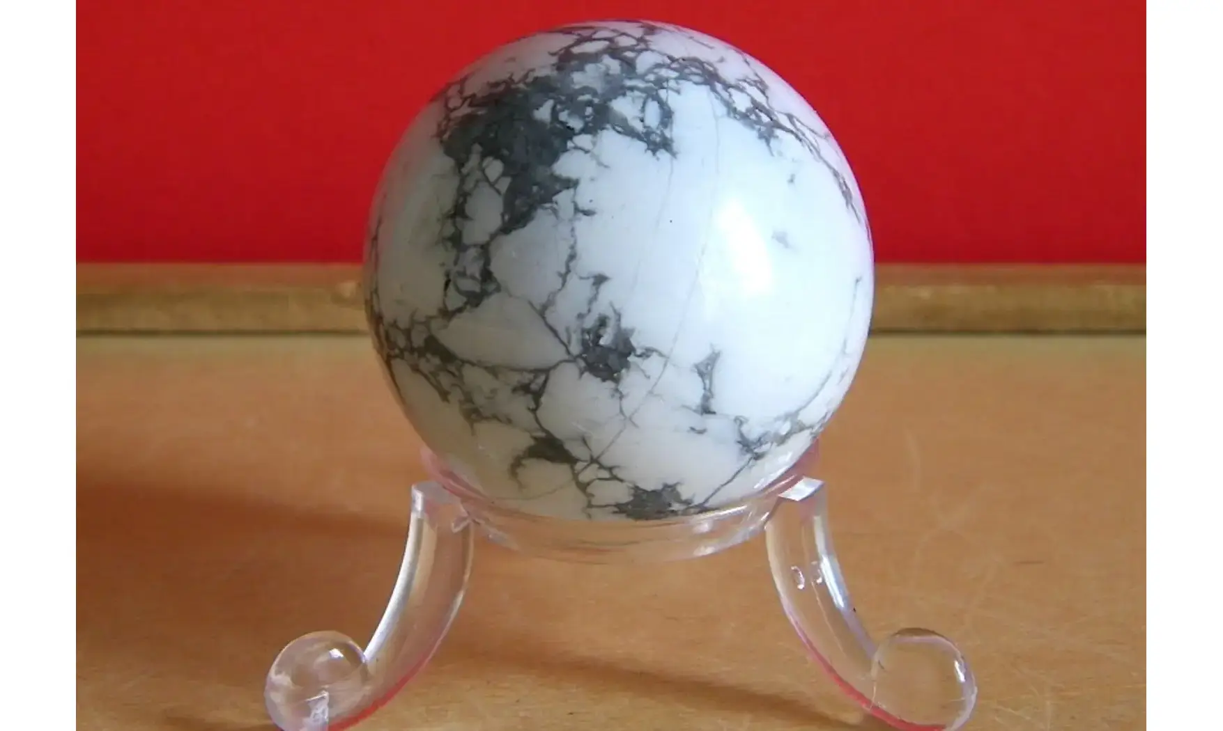 Howlite White (Magnesite) Sphere