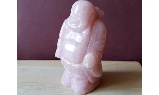 Quartz rose Bouddha pierre