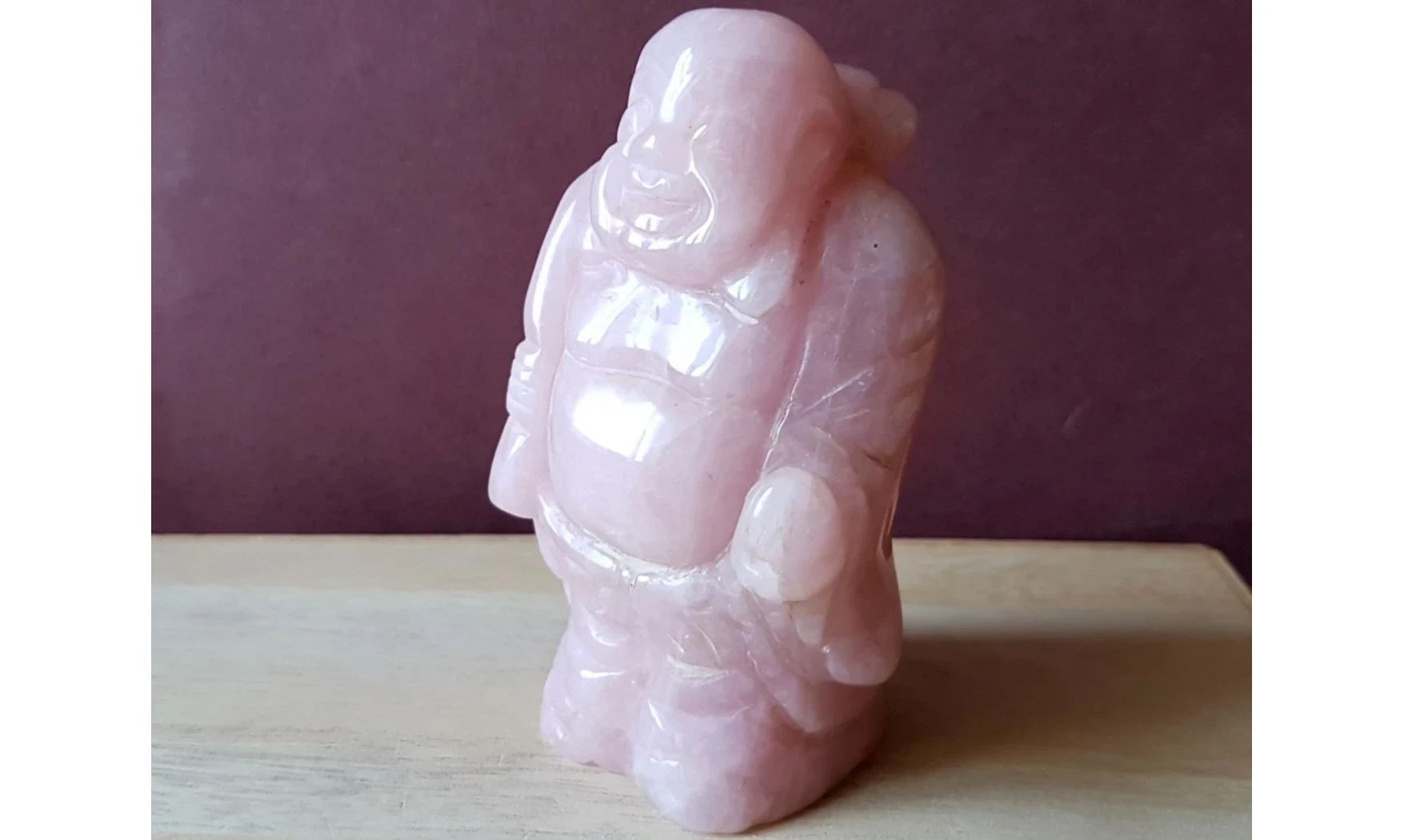 Quartz rose Bouddha pierre