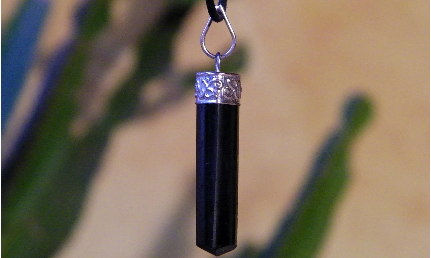 Tourmaline noire pierre Pointe pendentif