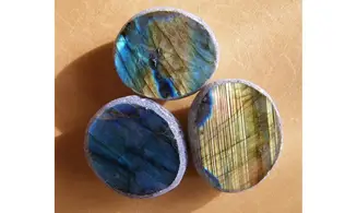 Labradorite Pierre Emu Egg