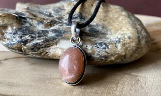 Sunstone & 925 Silver plated pendant
