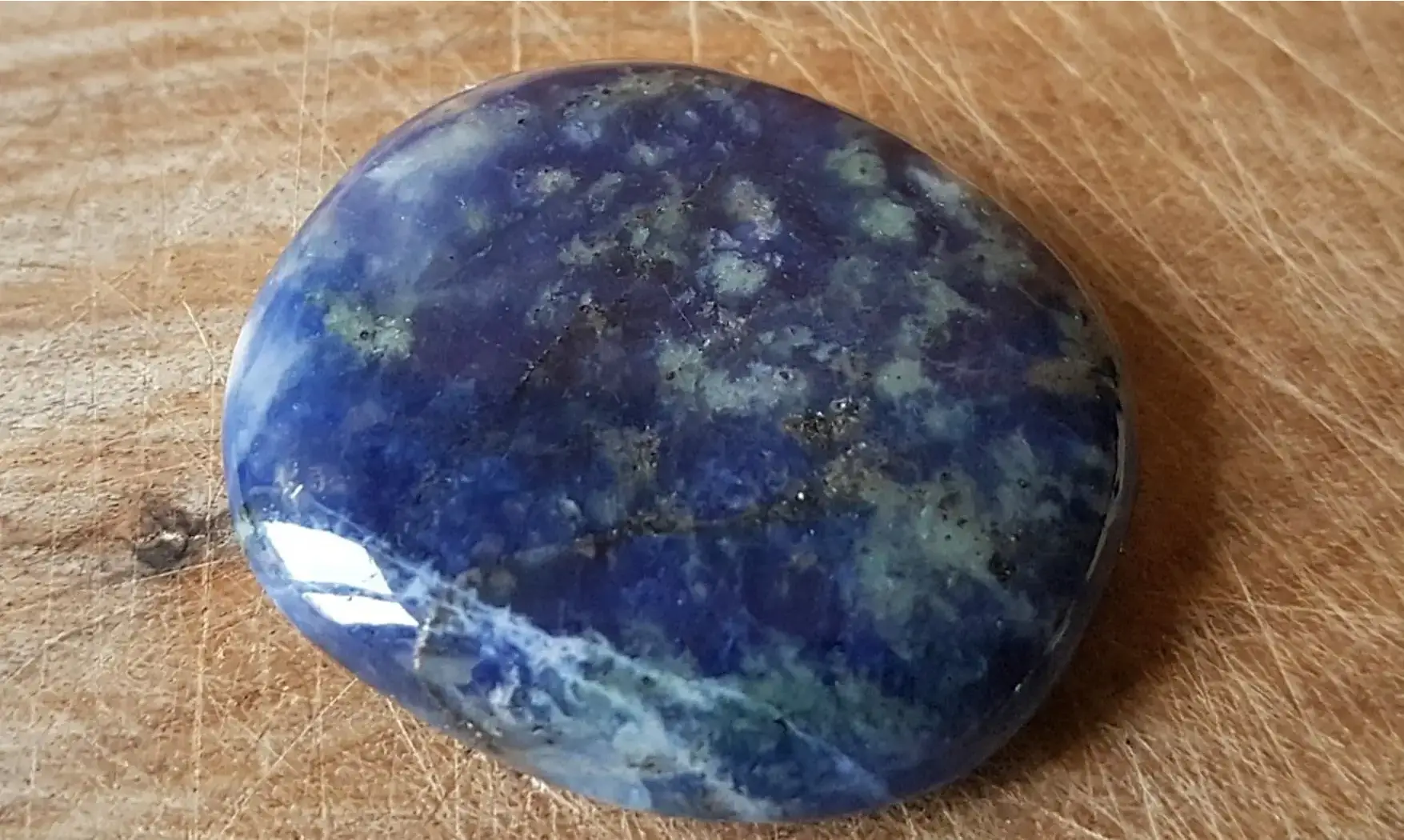 Sodalite Galet 5 pierre plate