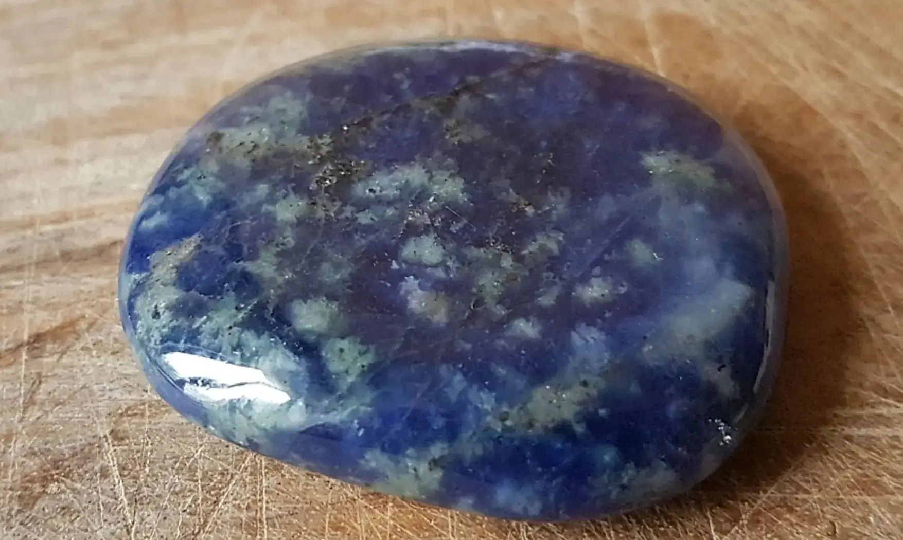 Sodalite Galet 5 pierre plate