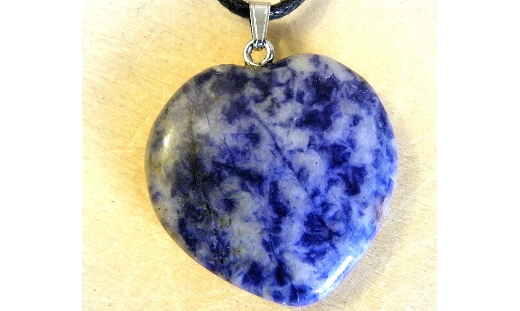 Coeur Sodalite pierre pendentif