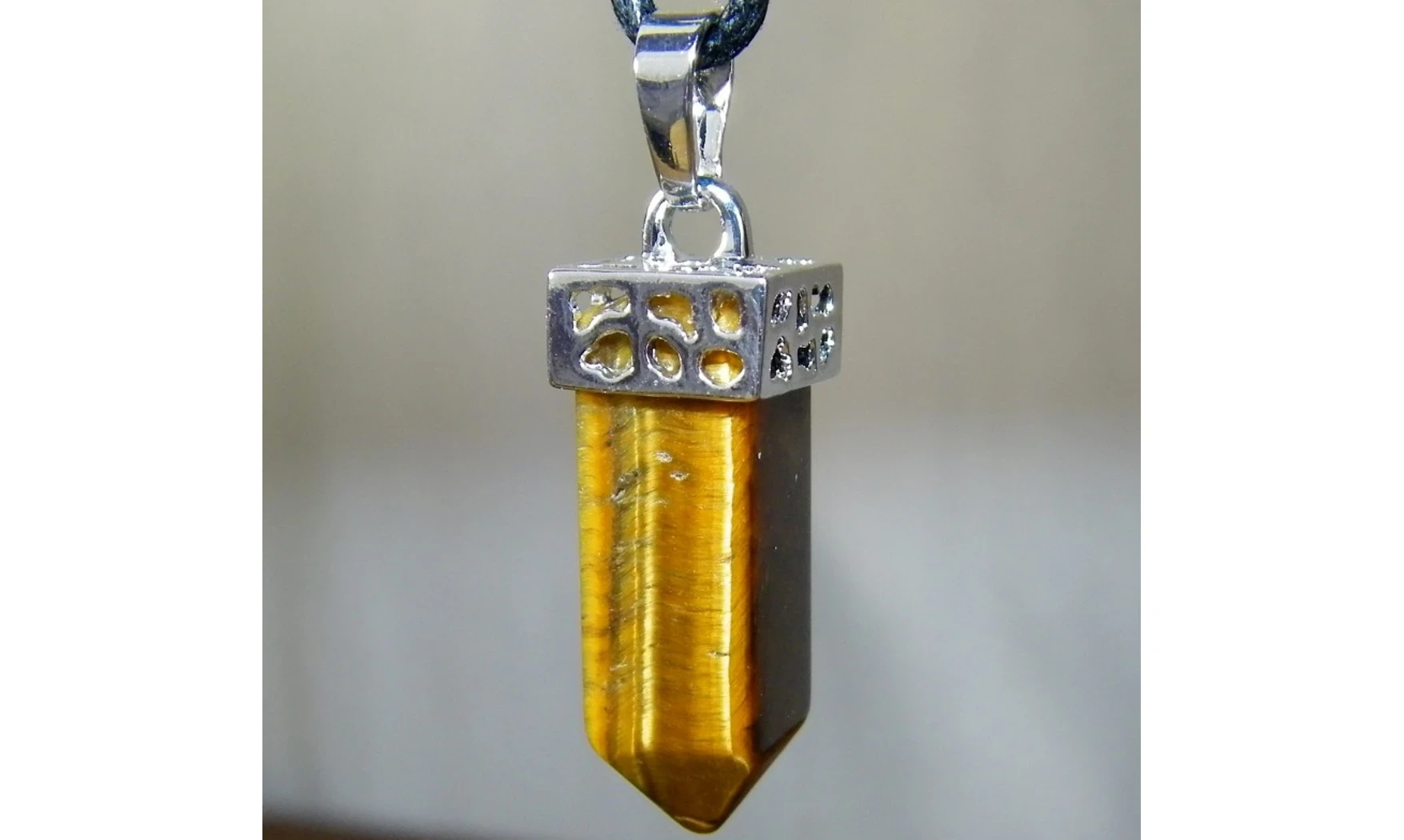 Oeil de Tigre pierre Pointe pendentif