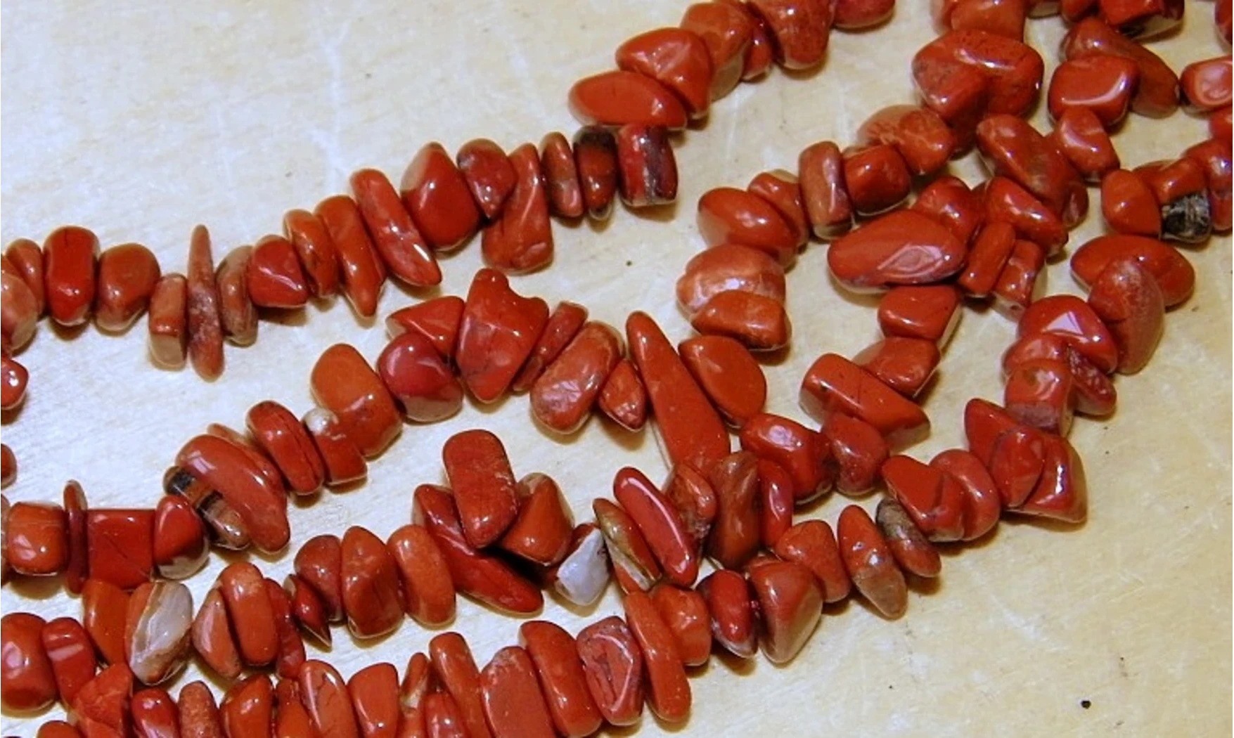 Jaspe Rouge pierres Baroques collier