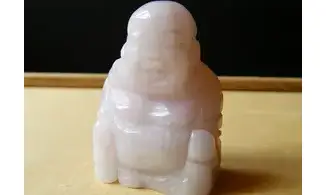 Rose quartz Buddha stone